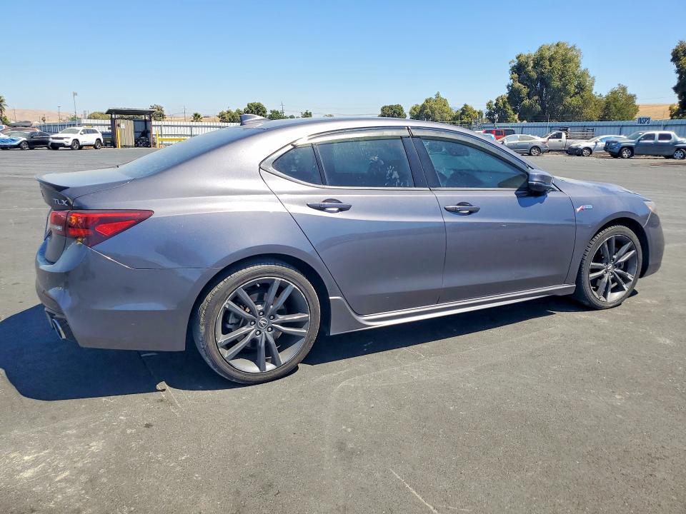 62934096 :رقم المزاد ، 19UUB2F68JA002451 vin ، 2018 Acura Tlx مزاد بيع