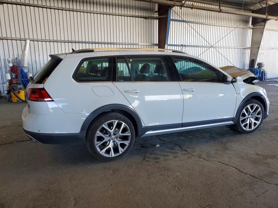 62694516 :رقم المزاد ، 3VWH17AUXHM522280 vin ، 2017 Volkswagen Golf Alltrack مزاد بيع