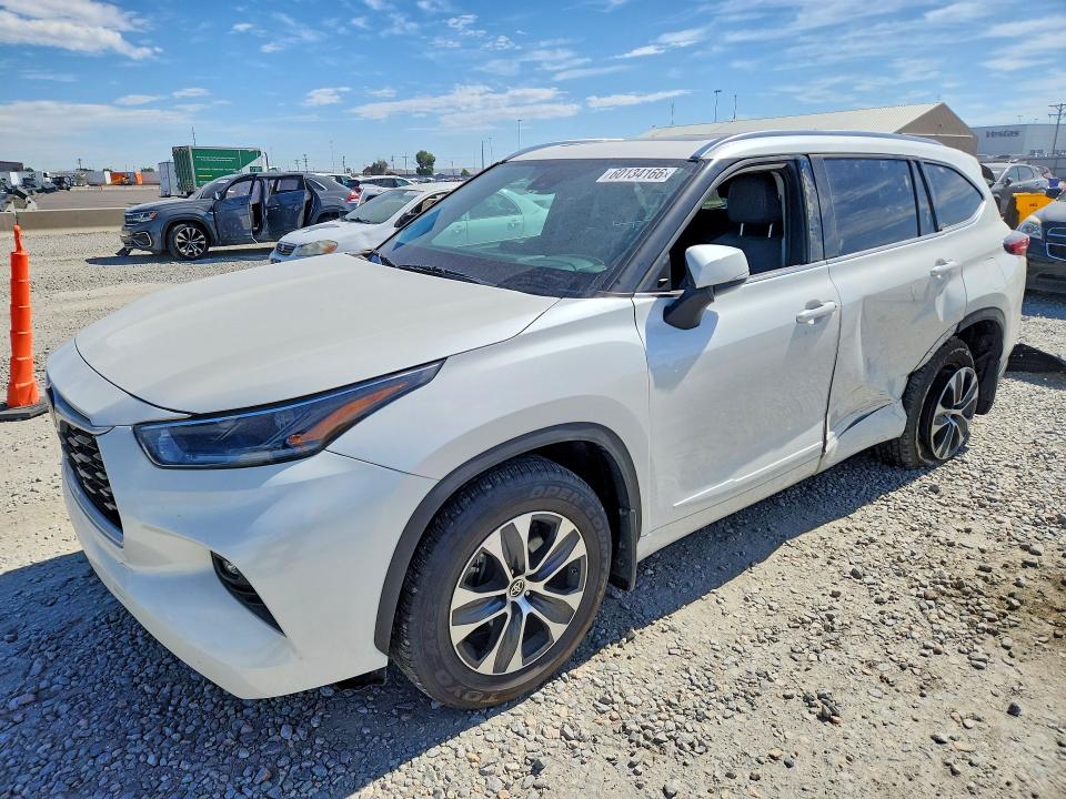 Aukcja sprzedaży 2021 Toyota Highlander, vin: 5TDHZRBHXMS538014, numer aukcji: 60134166