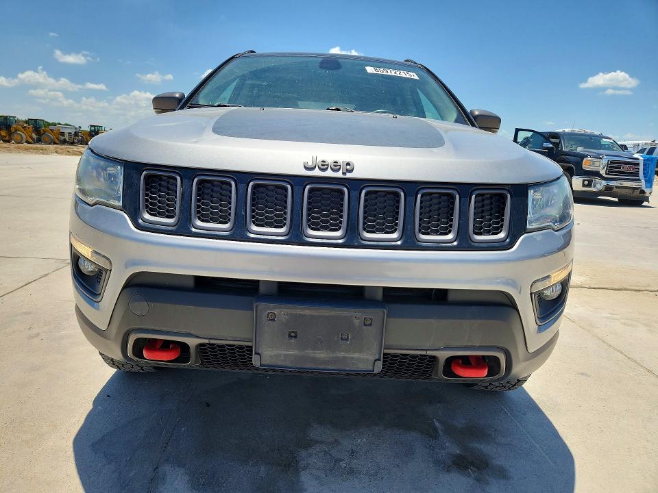 85972215 :رقم المزاد ، 3C4NJDDB5KT728604 vin ، 2019 Jeep Compass مزاد بيع