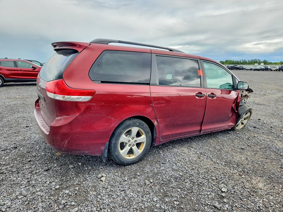 Продажа на аукционе авто 2013 Toyota Sienna, vin: 5TDZK3DC7DS329577, номер лота: 61700026
