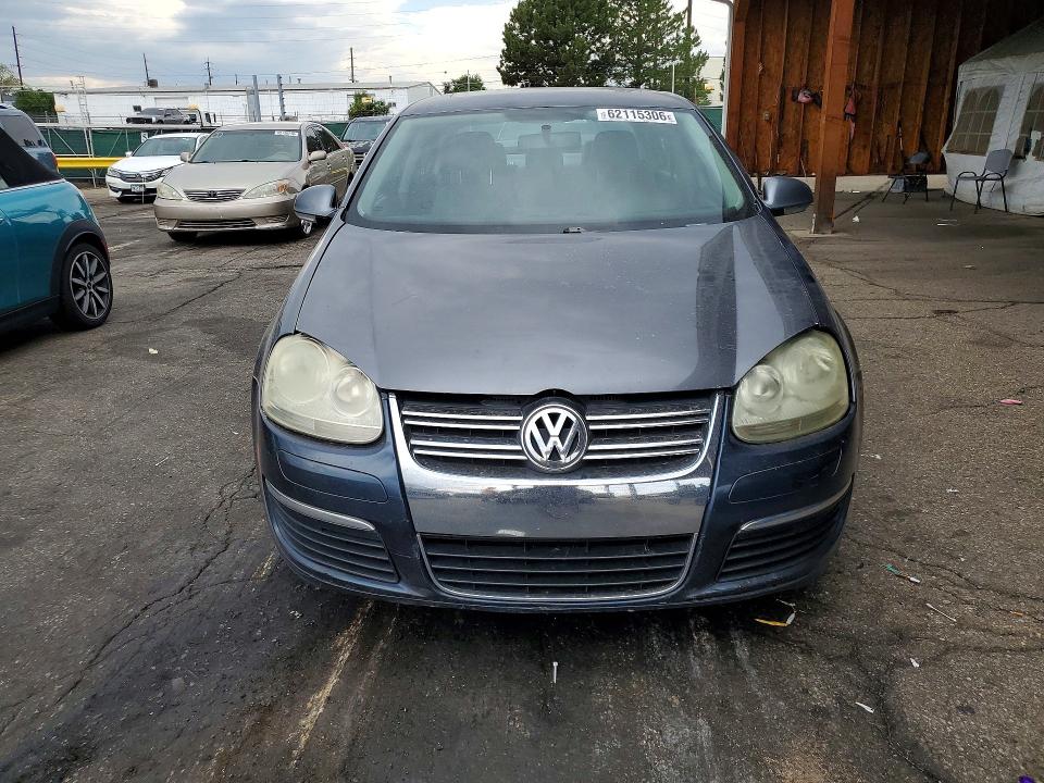 62115306 :رقم المزاد ، 3VWEF71K27M076630 vin ، 2007 Volkswagen Jetta مزاد بيع