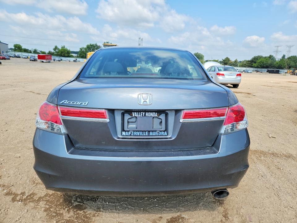 61675926 :رقم المزاد ، 1HGCP2F61BA058813 vin ، 2011 Honda Accord مزاد بيع