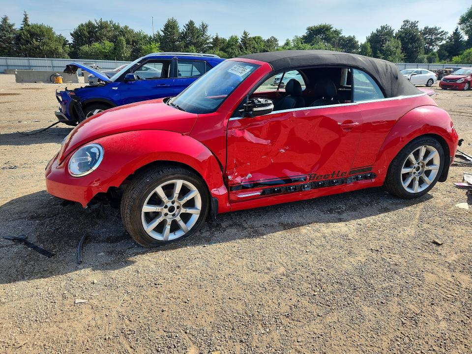 58797796 :رقم المزاد ، 3VW5X7AT3DM817806 vin ، 2013 Volkswagen Beetle مزاد بيع