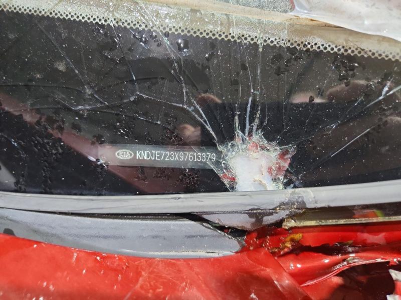 60243696 :رقم المزاد ، KNDJE723X97613379 vin ، 2009 Kia Sportage مزاد بيع