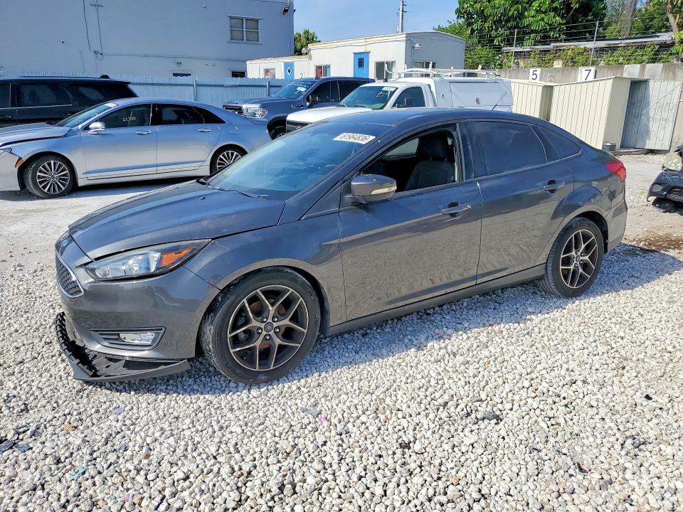 61964836 :رقم المزاد ، 1FADP3H28JL215541 vin ، 2018 Ford Focus مزاد بيع