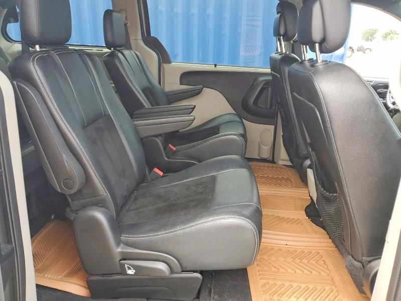 62617236 :رقم المزاد ، 2C4RDGCG3FR691651 vin ، 2015 Dodge Grand Caravan مزاد بيع
