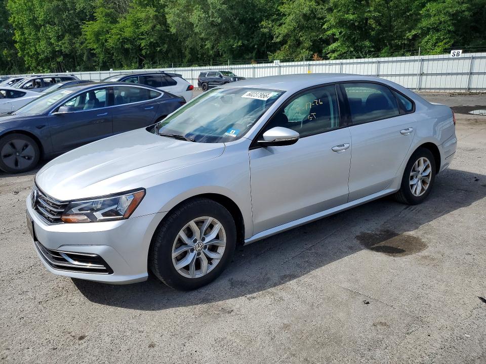 60237956 :رقم المزاد ، 1VWAA7A34JC011602 vin ، 2018 Volkswagen Passat مزاد بيع