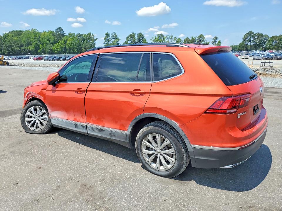 60142036 :رقم المزاد ، 3VV3B7AX9JM089093 vin ، 2018 Volkswagen Tiguan مزاد بيع
