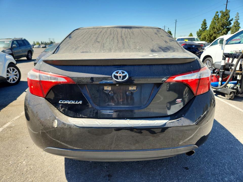 58767176 :رقم المزاد ، 5YFBURHE8FP308033 vin ، 2015 Toyota Corolla مزاد بيع