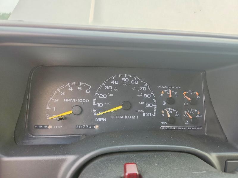 61312606 :رقم المزاد ، 3GNEC16R3XG143255 vin ، 1999 Chevrolet Suburban مزاد بيع