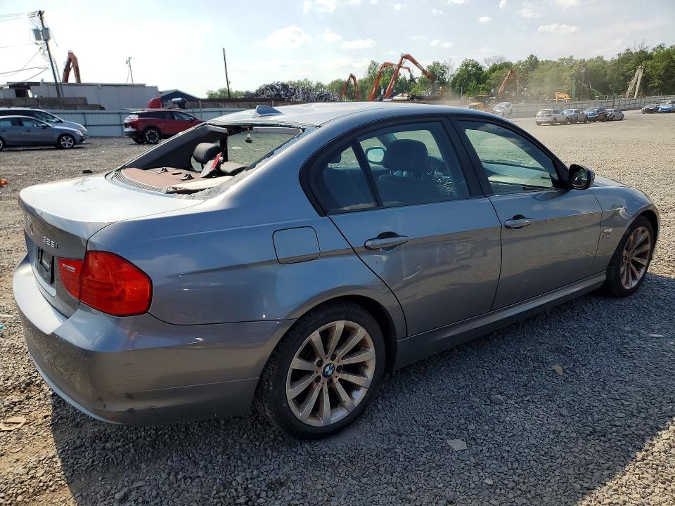 60554996 :رقم المزاد ، WBAPK5G53BNN28254 vin ، 2011 Bmw 328 مزاد بيع