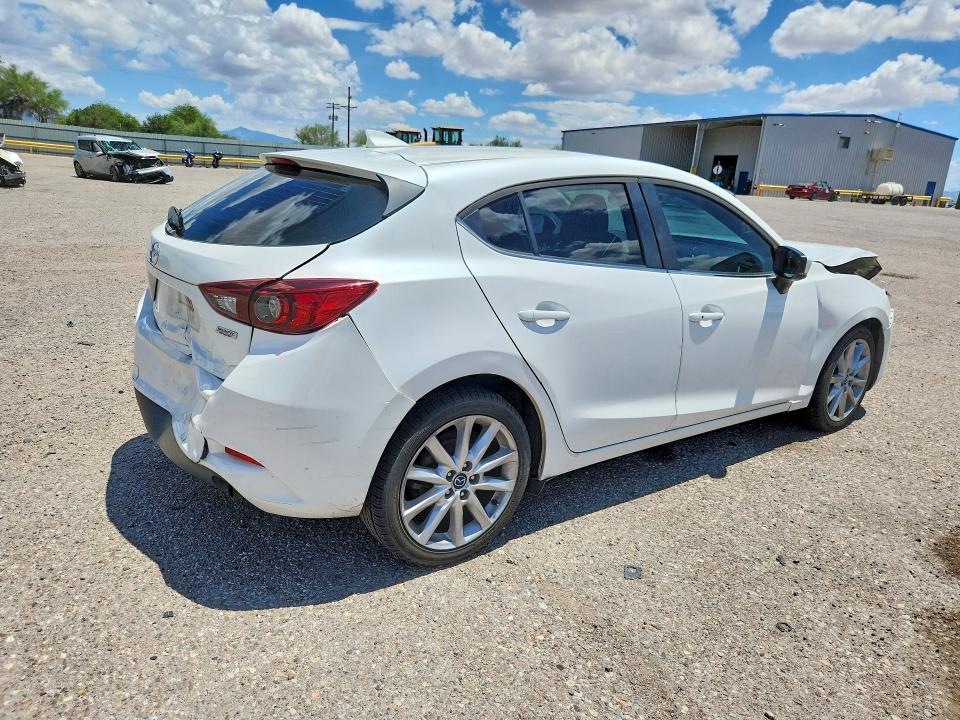 61811546 :رقم المزاد ، JM1BN1M33H1117467 vin ، 2017 Mazda 3 مزاد بيع