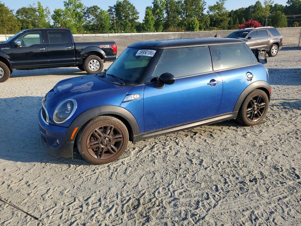 2013 Mini Cooper მანქანა იყიდება აუქციონზე, vin: WMWSV3C50DT390828, აუქციონის ნომერი: 59950186