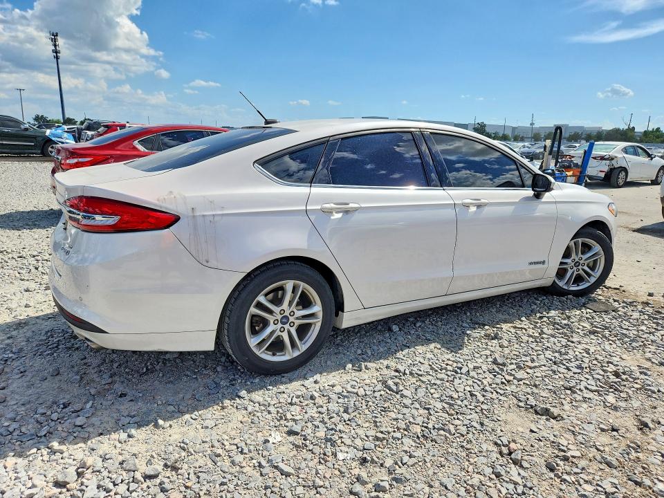Продажа на аукционе авто 2018 Ford Fusion, vin: 3FA6P0LU3JR174902, номер лота: 62511696