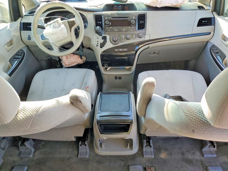 63214206 :رقم المزاد ، 5TDKK3DC5CS191506 vin ، 2012 Toyota Sienna مزاد بيع
