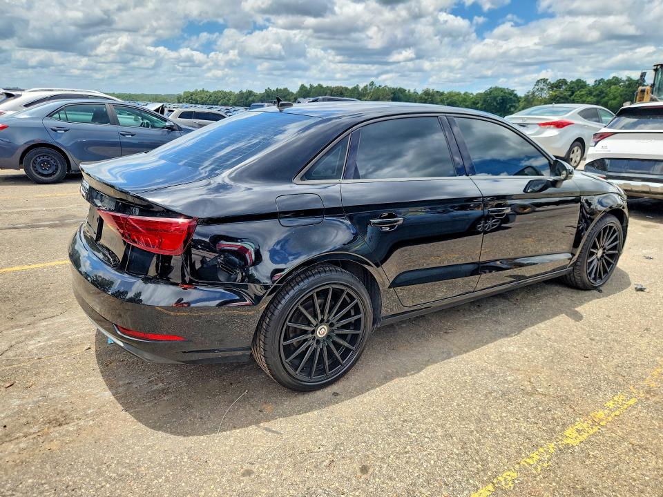 2018 Audi A3 მანქანა იყიდება აუქციონზე, vin: WAUAUGFF2J1036486, აუქციონის ნომერი: 61881896