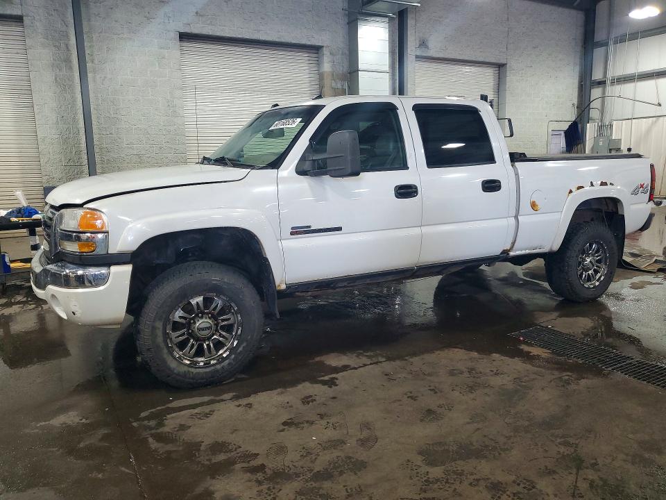 60168526 :رقم المزاد ، 1GTHK23215F851461 vin ، 2005 Gmc Sierra مزاد بيع