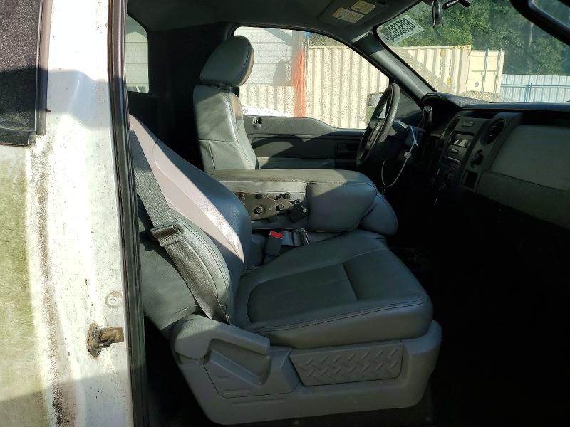 60563856 :رقم المزاد ، 1FTNF1CF3DKF90182 vin ، 2013 Ford F150 مزاد بيع