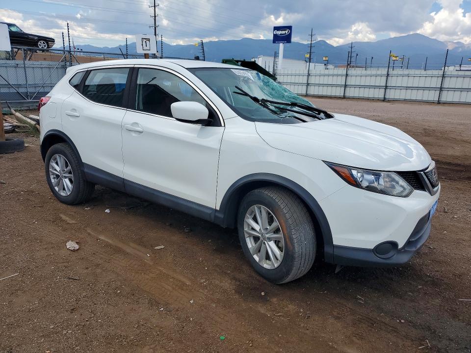 63034856 :رقم المزاد ، JN1BJ1CRXJW283627 vin ، 2018 Nissan Rogue Sport مزاد بيع