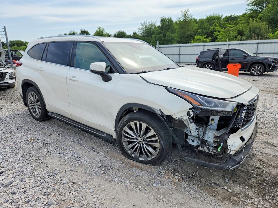 Продаж на аукціоні авто 2020 Toyota Highlander, vin: 5TDFZRBH1LS048311, номер лоту: 62389636