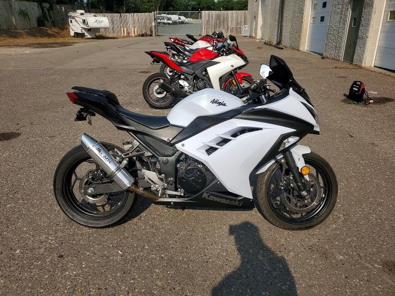 Продажа на аукционе авто 2013 Kawasaki Ex300, vin: JKAEX8A16DDA01012, номер лота: 61984456
