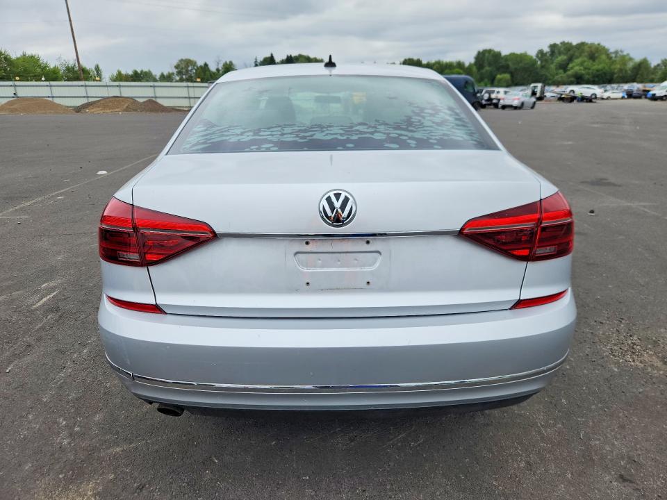 2017 Volkswagen Passat მანქანა იყიდება აუქციონზე, vin: 1VWBT7A32HC077557, აუქციონის ნომერი: 59195296