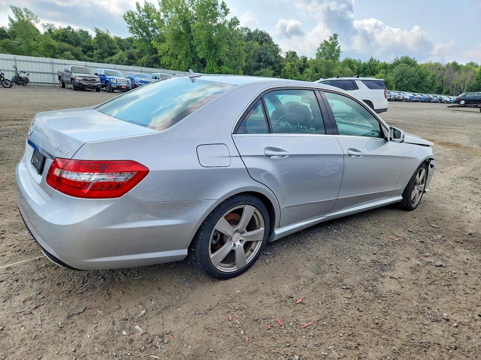 2010 Mercedes-benz E მანქანა იყიდება აუქციონზე, vin: WDDHF8HB7AA176471, აუქციონის ნომერი: 62443686
