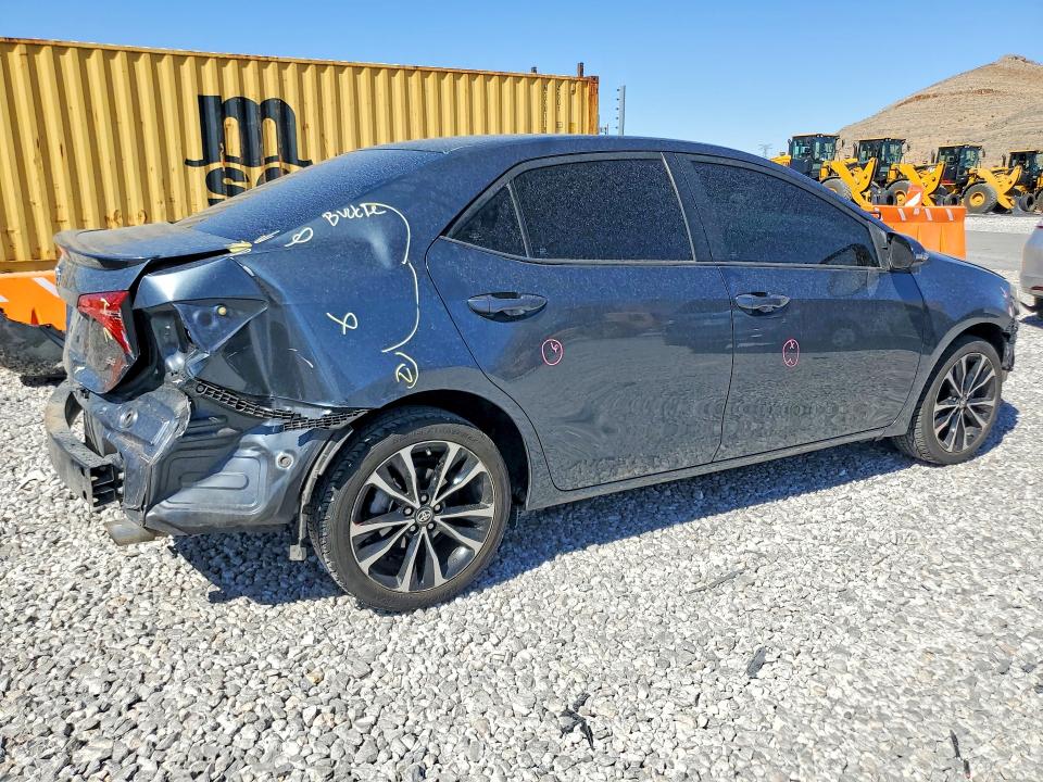 62049746 :رقم المزاد ، 2T1BURHE2JC022462 vin ، 2018 Toyota Corolla مزاد بيع