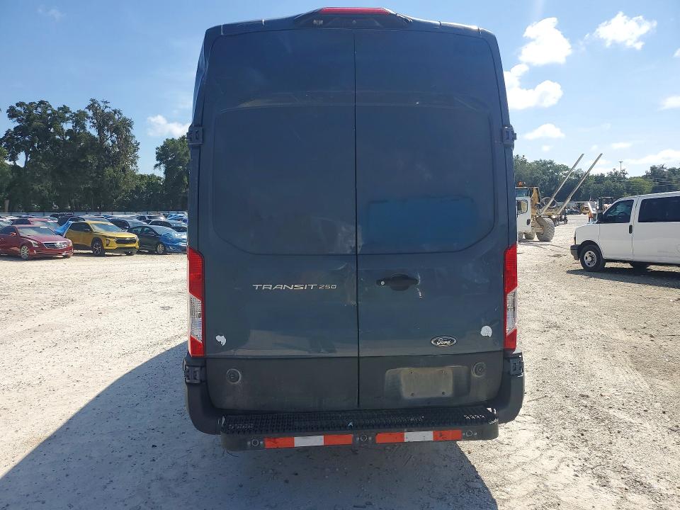 58502426 :رقم المزاد ، 1FTBR3X89LKB27785 vin ، 2020 Ford Transit مزاد بيع