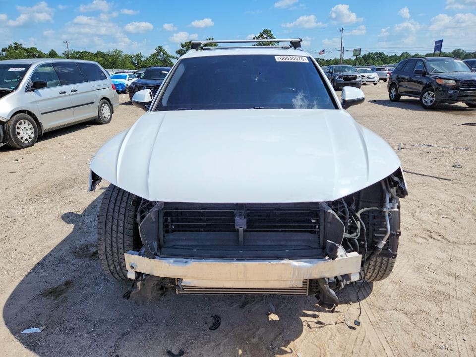 60030576 :رقم المزاد ، WA1EAAFY9N2137353 vin ، 2022 Audi Q5 مزاد بيع