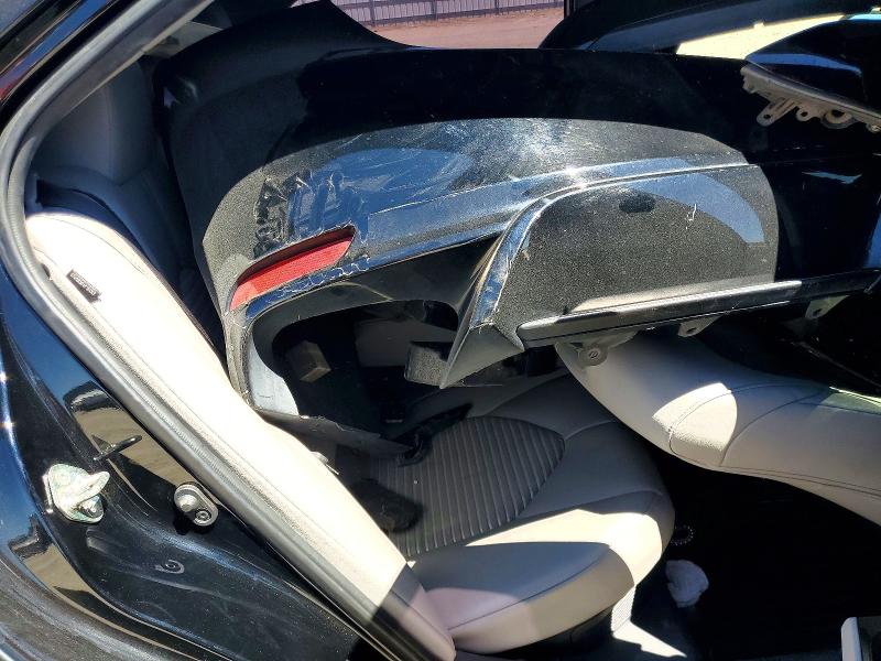 60828776 :رقم المزاد ، 4T1B21HK7KU520217 vin ، 2019 Toyota Camry Hybrid مزاد بيع