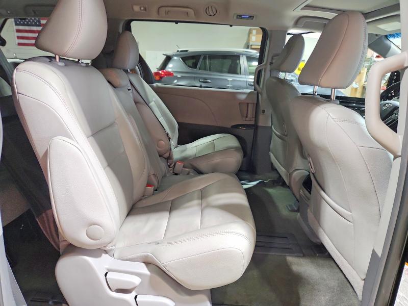 Продажа на аукционе авто 2017 Toyota Sienna, vin: 5TDYZ3DC5HS853467, номер лота: 62211136