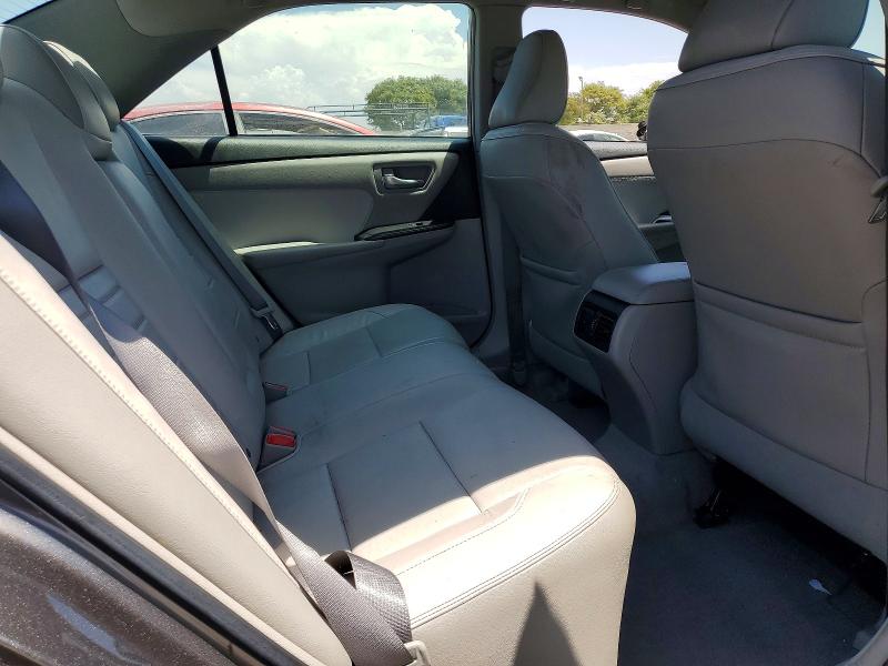 61544756 :رقم المزاد ، 4T1BF1FK3HU650866 vin ، 2017 Toyota Camry مزاد بيع