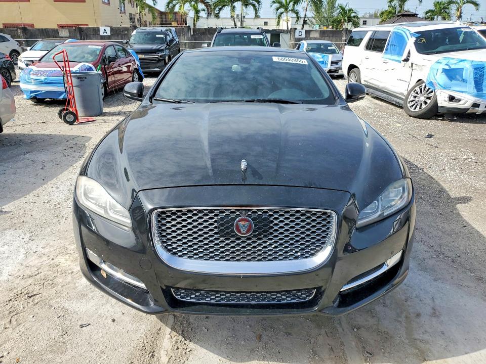 Продажа на аукционе авто 2017 Jaguar Xjl, vin: SAJWJ2GD5H8W08980, номер лота: 60040906