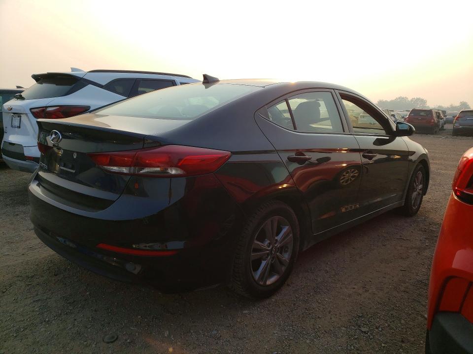 2017 Hyundai Elantra მანქანა იყიდება აუქციონზე, vin: 5NPD84LFXHH102163, აუქციონის ნომერი: 59921576
