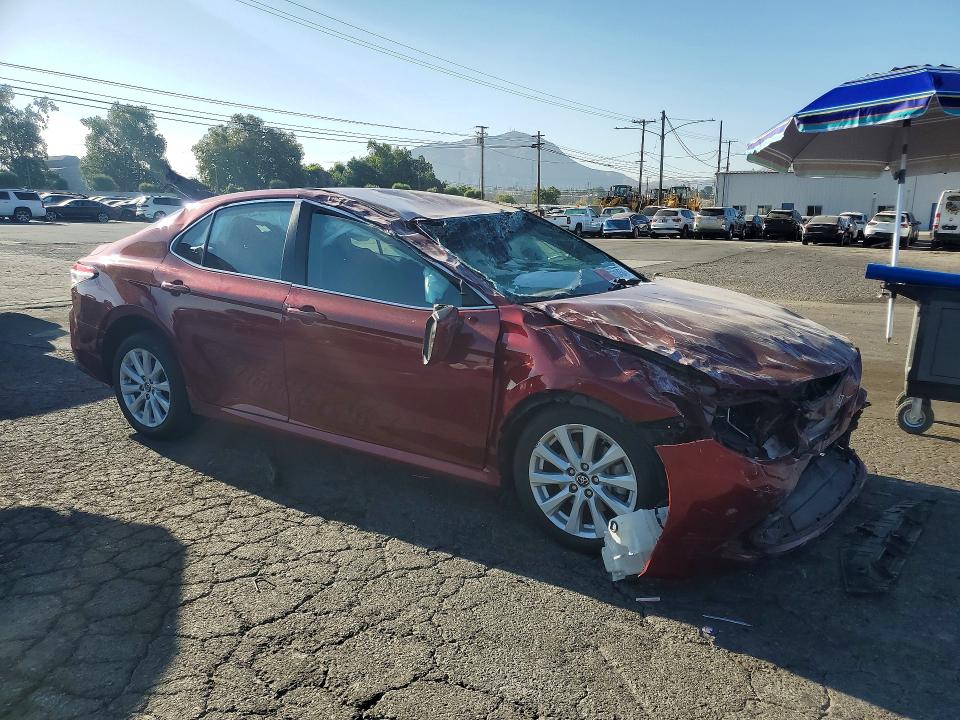Продажа на аукционе авто 2018 Toyota Camry, vin: 4T1B11HK0JU658392, номер лота: 61045846