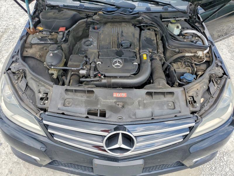 2014 Mercedes-benz C მანქანა იყიდება აუქციონზე, vin: WDDGF4HB8EG213907, აუქციონის ნომერი: 60502606