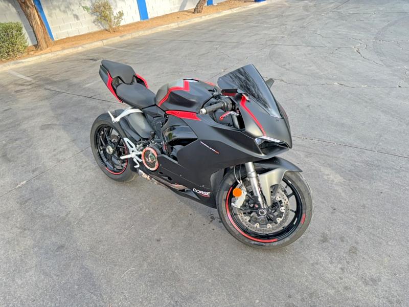 Продажа на аукционе авто 2024 Ducati Panigale, vin: ZDMHAATW4RB015404, номер лота: 61250406