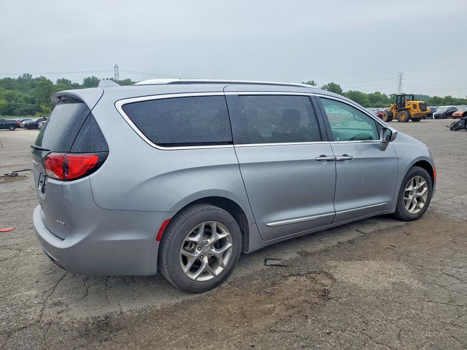 Продажа на аукционе авто 2019 Chrysler Pacifica, vin: 2C4RC1GG0KR702996, номер лота: 61924806