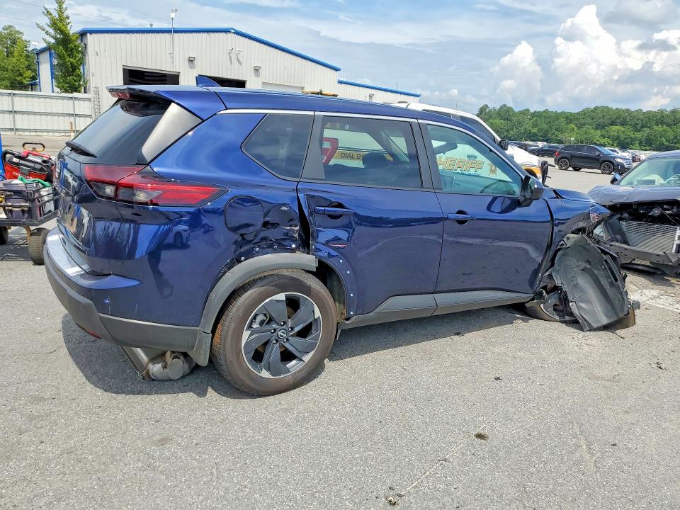 61128226 :رقم المزاد ، 5N1BT3BA3TC724156 vin ، 2026 Nissan Rogue مزاد بيع