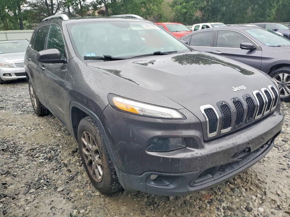 59621806 :رقم المزاد ، 1C4PJMLB9JD607556 vin ، 2018 Jeep Cherokee مزاد بيع