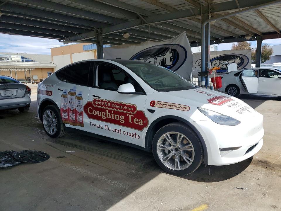 Продаж на аукціоні авто 2022 Tesla Model Y, vin: 7SAYGDEE3NF551321, номер лоту: 61744566