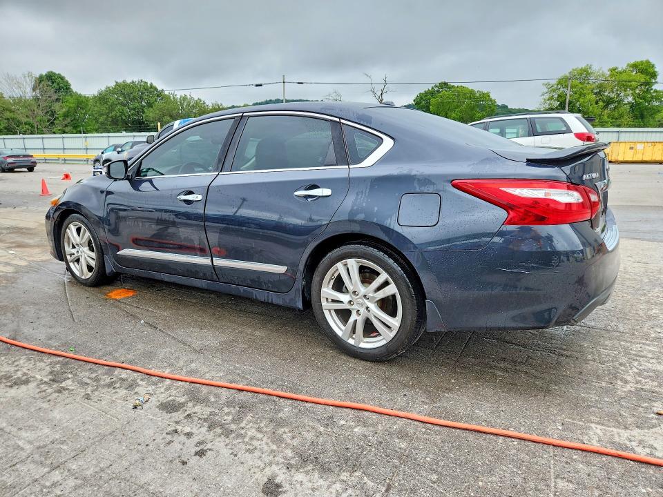 Продажа на аукционе авто 2017 Nissan Altima, vin: 1N4BL3AP4HC174666, номер лота: 60851776