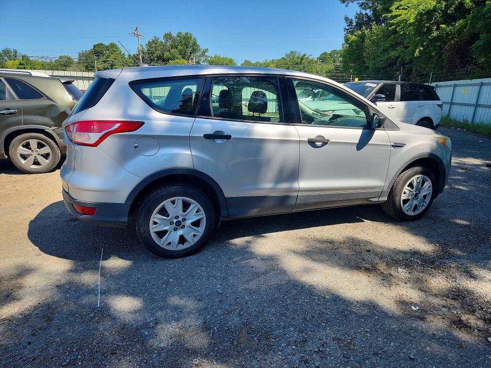 62642206 :رقم المزاد ، 1FMCU0F77GUB79545 vin ، 2016 Ford Escape مزاد بيع