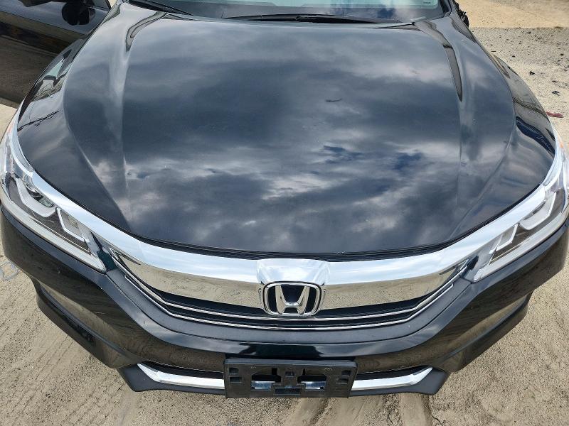 Продаж на аукціоні авто 2016 Honda Accord, vin: 1HGCR3F84GA019383, номер лоту: 61185056