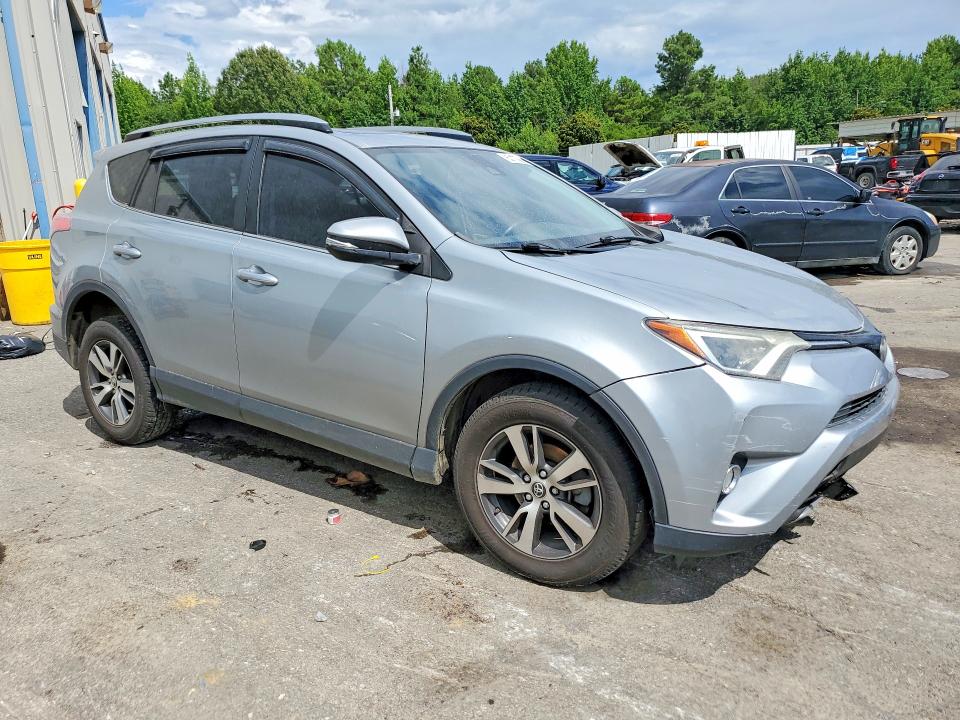 60175886 :رقم المزاد ، JTMWFREV2JJ179185 vin ، 2018 Toyota Rav4 مزاد بيع