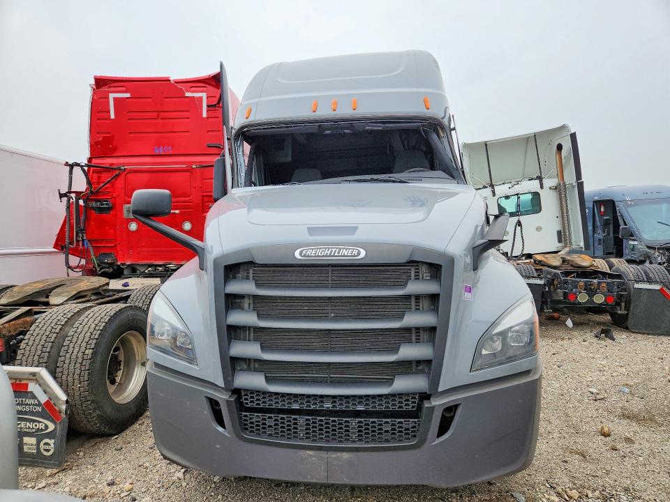 Продажа на аукционе авто 2026 Freightliner Cascadia 126, vin: 3AKJHHDR2TSWS0272, номер лота: 61211046