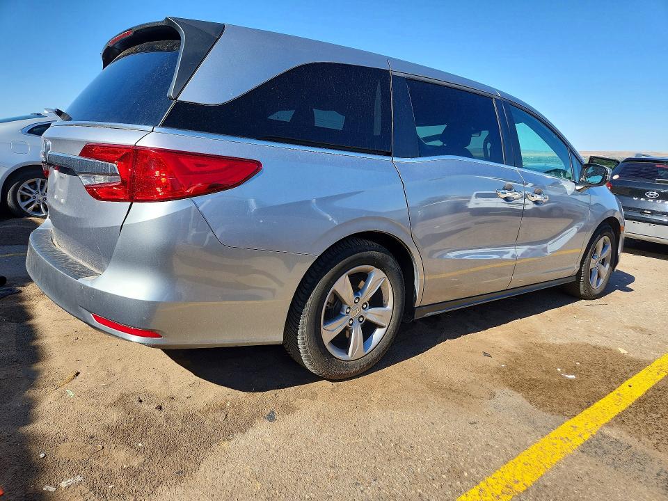 2020 Honda Odyssey მანქანა იყიდება აუქციონზე, vin: 5FNRL6H71LB055629, აუქციონის ნომერი: 62912456