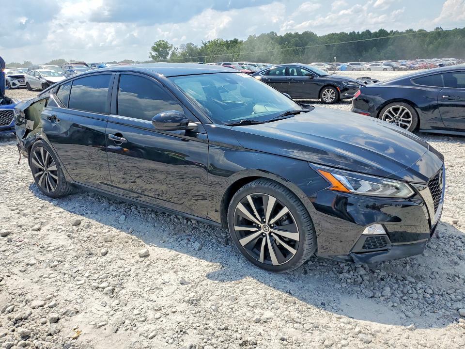 59676206 :رقم المزاد ، 1N4BL4CV6NN300172 vin ، 2022 Nissan Altima مزاد بيع